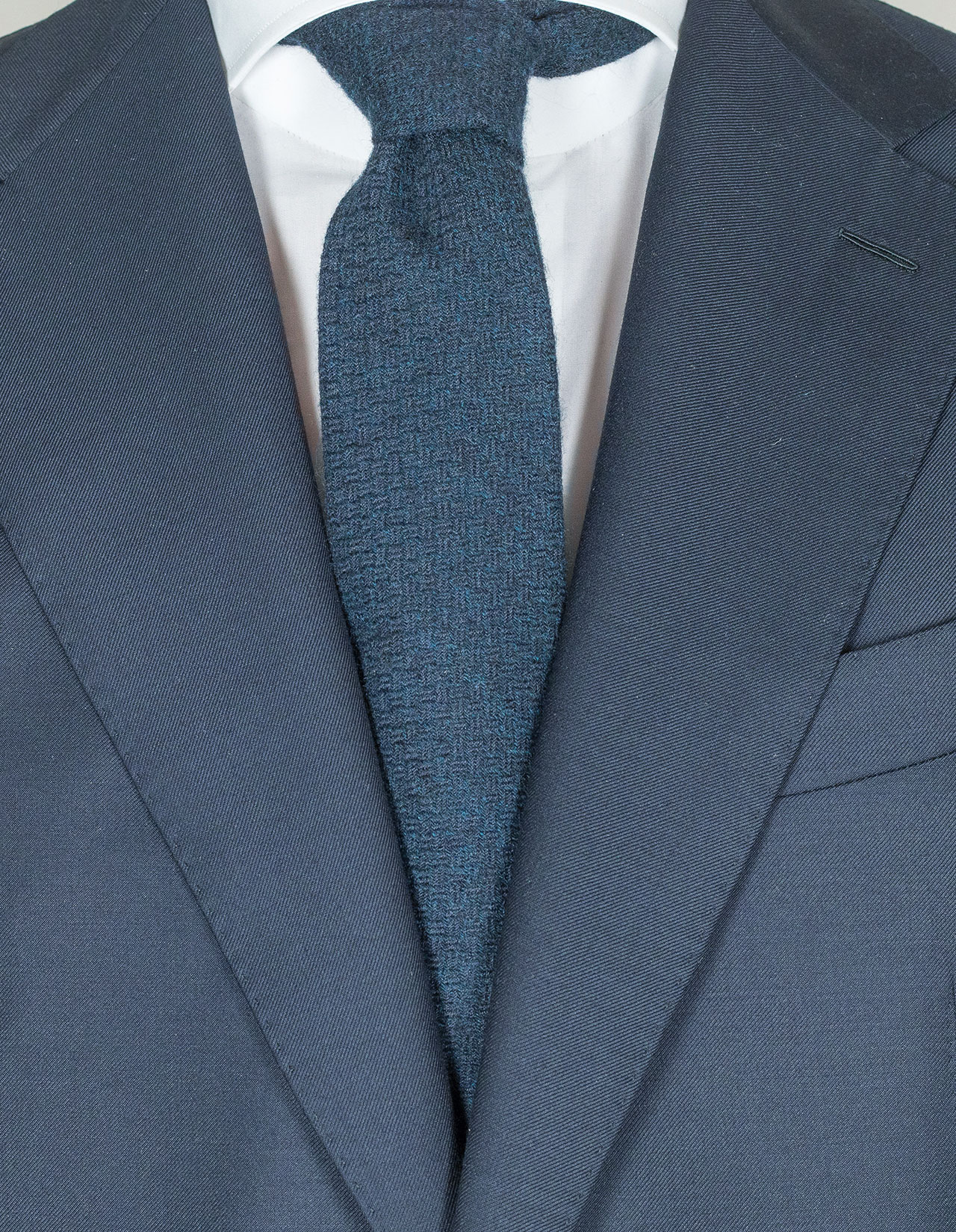 Kiton Krawatte in dunkelblau mit Struktur