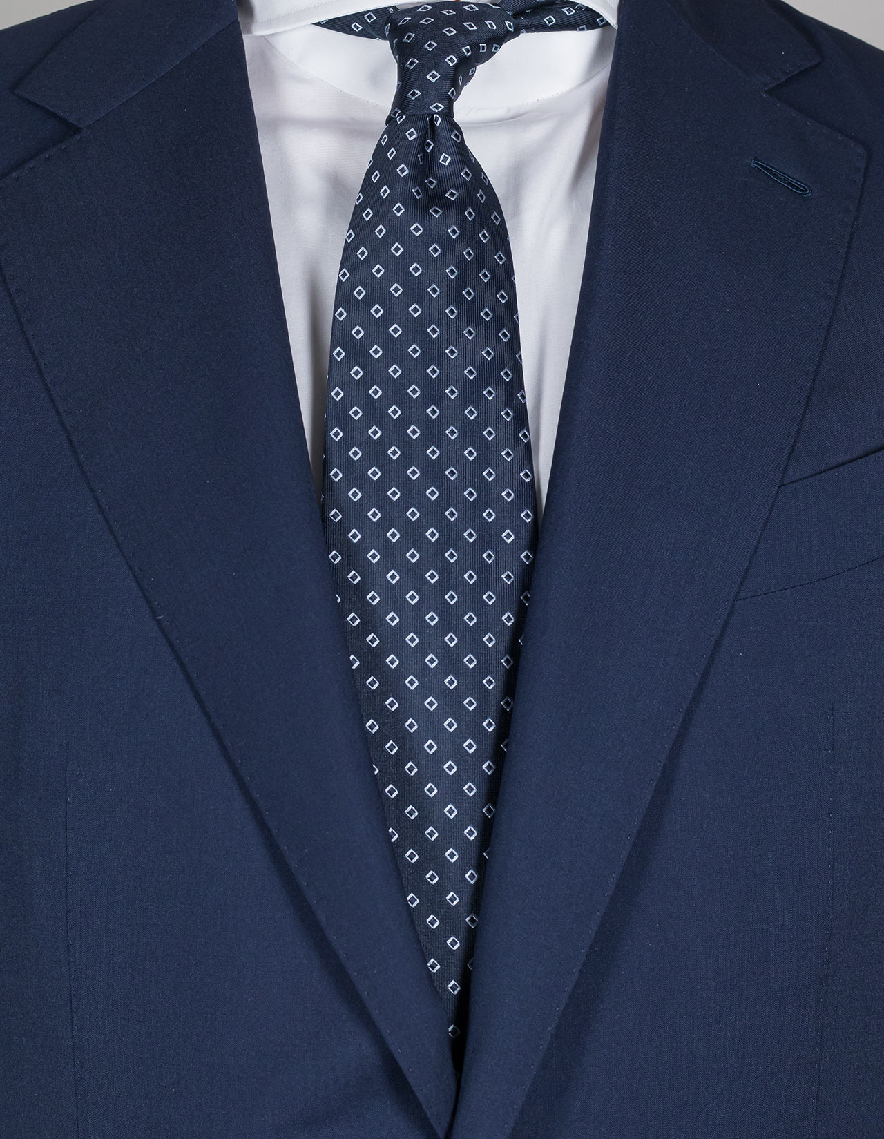 Luigi Borrelli Krawatte in dunkelblau mit weißen Rautenmuster