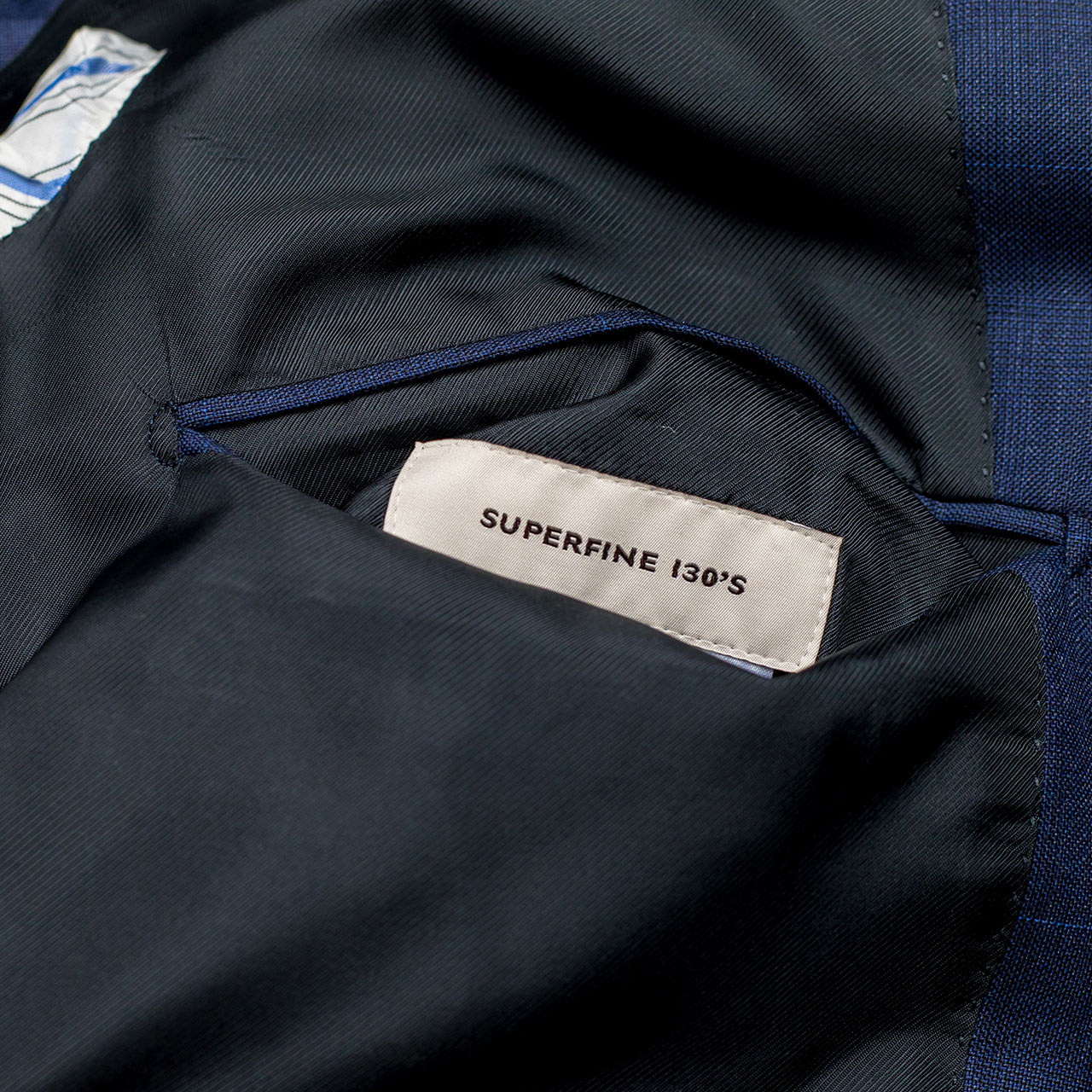 Caruso Anzu in blau mit Glencheckmuster und feinem hellblauem Überkaro aus Super 130'S Wolle