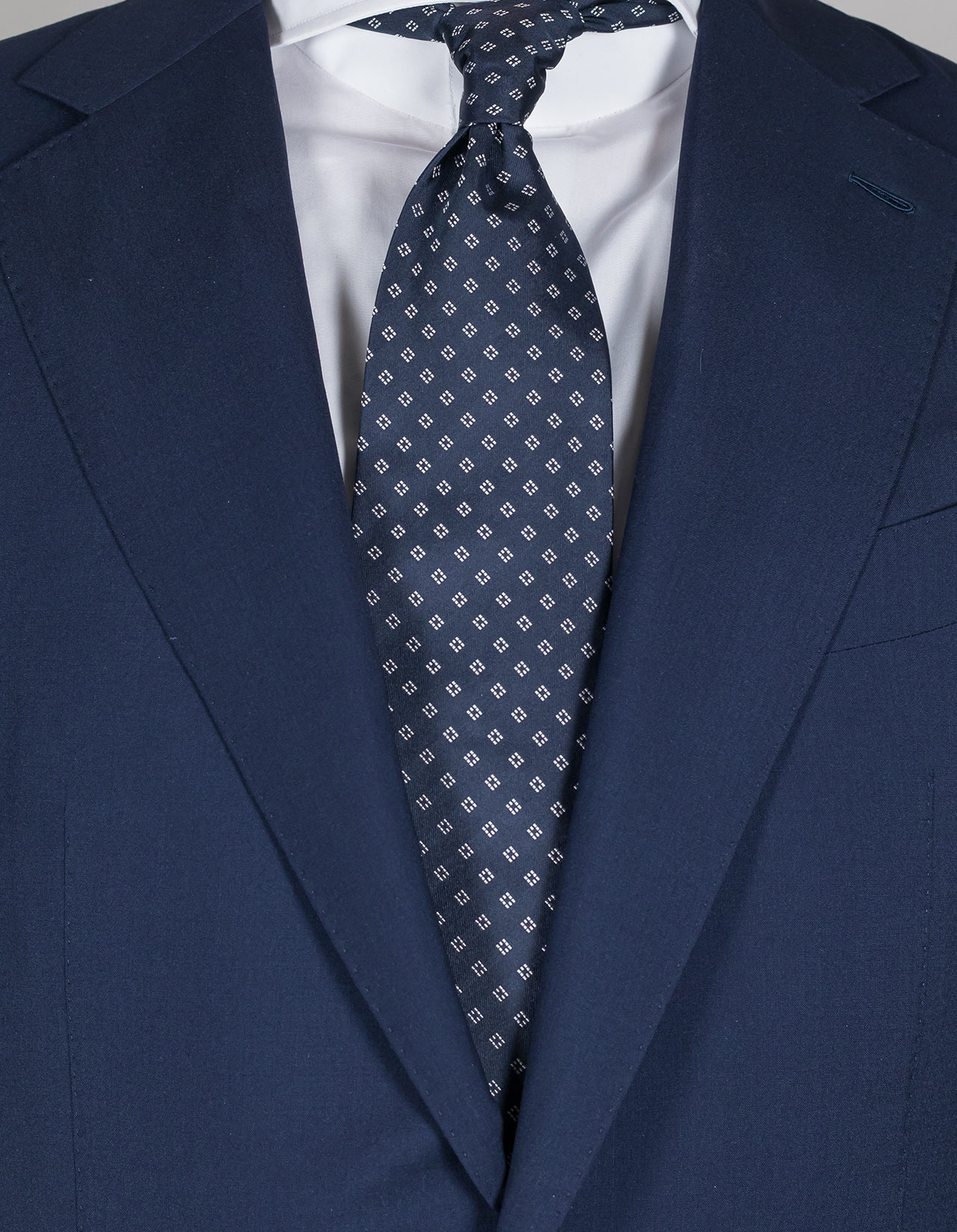 Luigi Borrelli Krawatte in dunkelblau mit weißem Rautenmuster