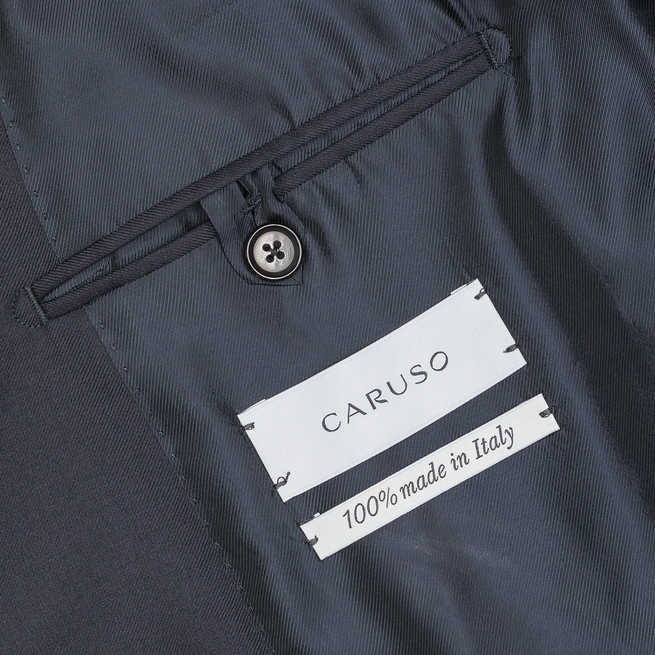 Caruso Anzug in dunkelblau mit zwei Pattentaschen aus Superfine 130'S Wolle 