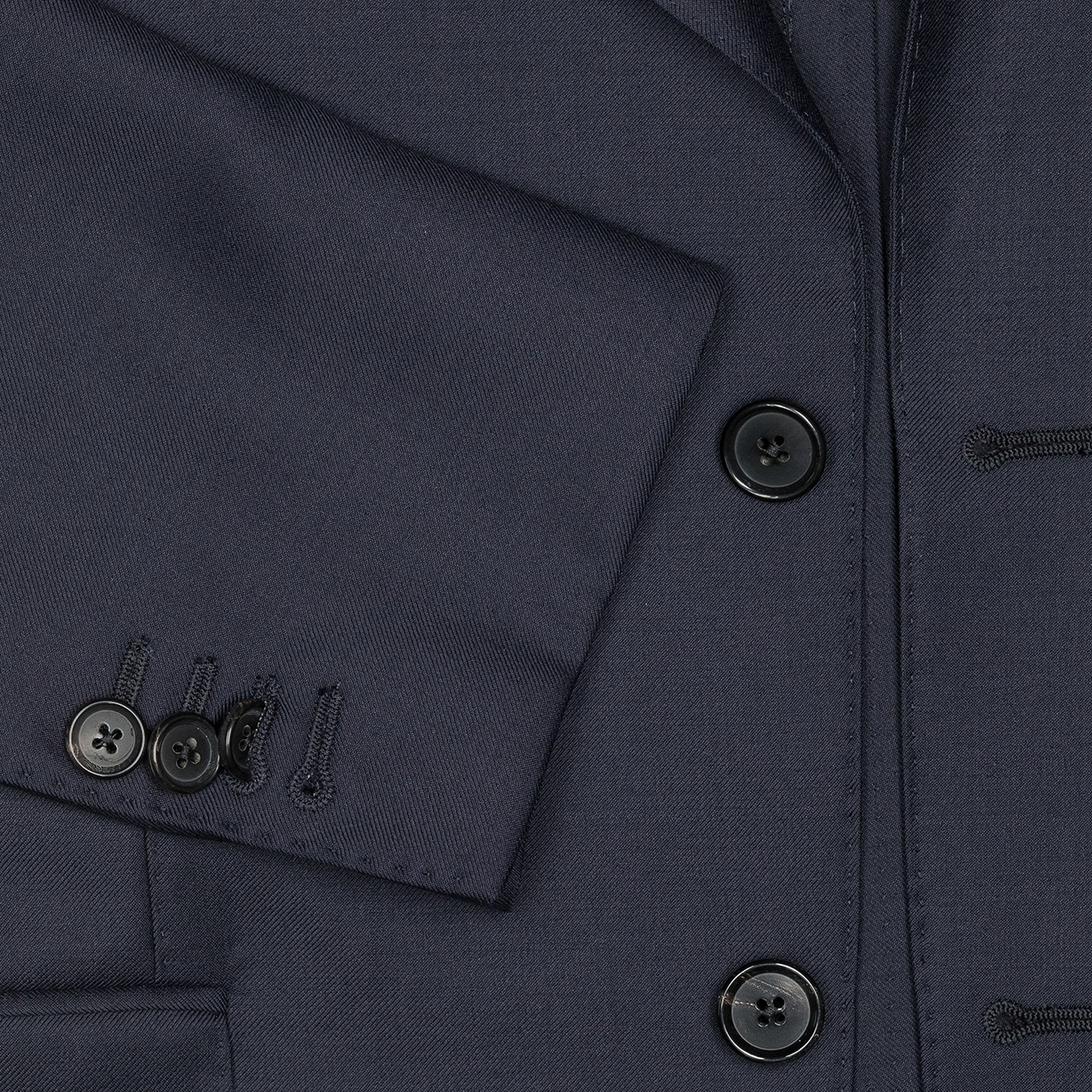 Caruso Anzug in dunkelblau mit zwei Pattentaschen aus Superfine 130'S Wolle 